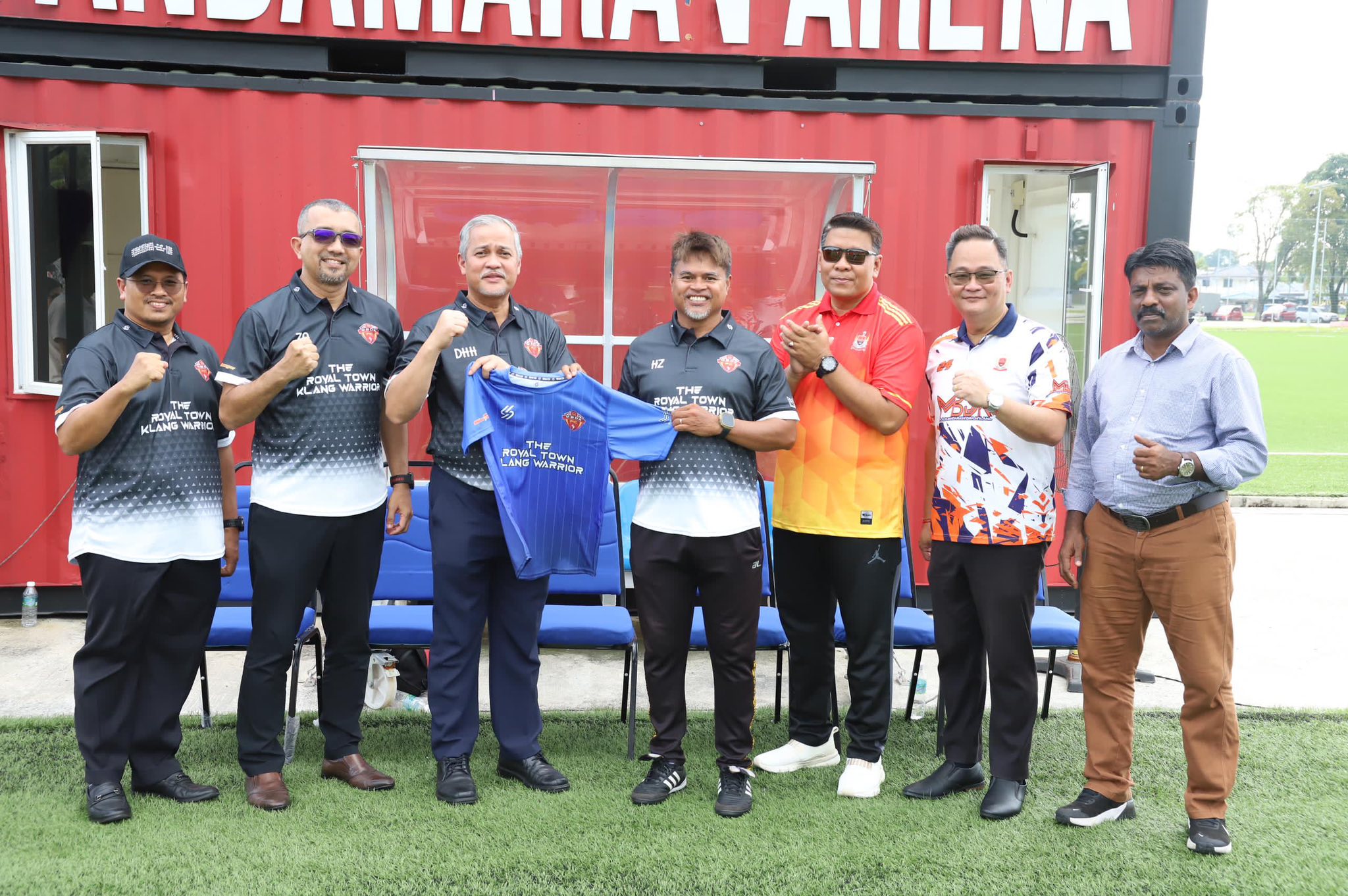 MAJLIS PENYERAHAN JERSI PASUKAN MBDK FC KE KEJOHANAN LIGA BOLASEPAK FAS 2025