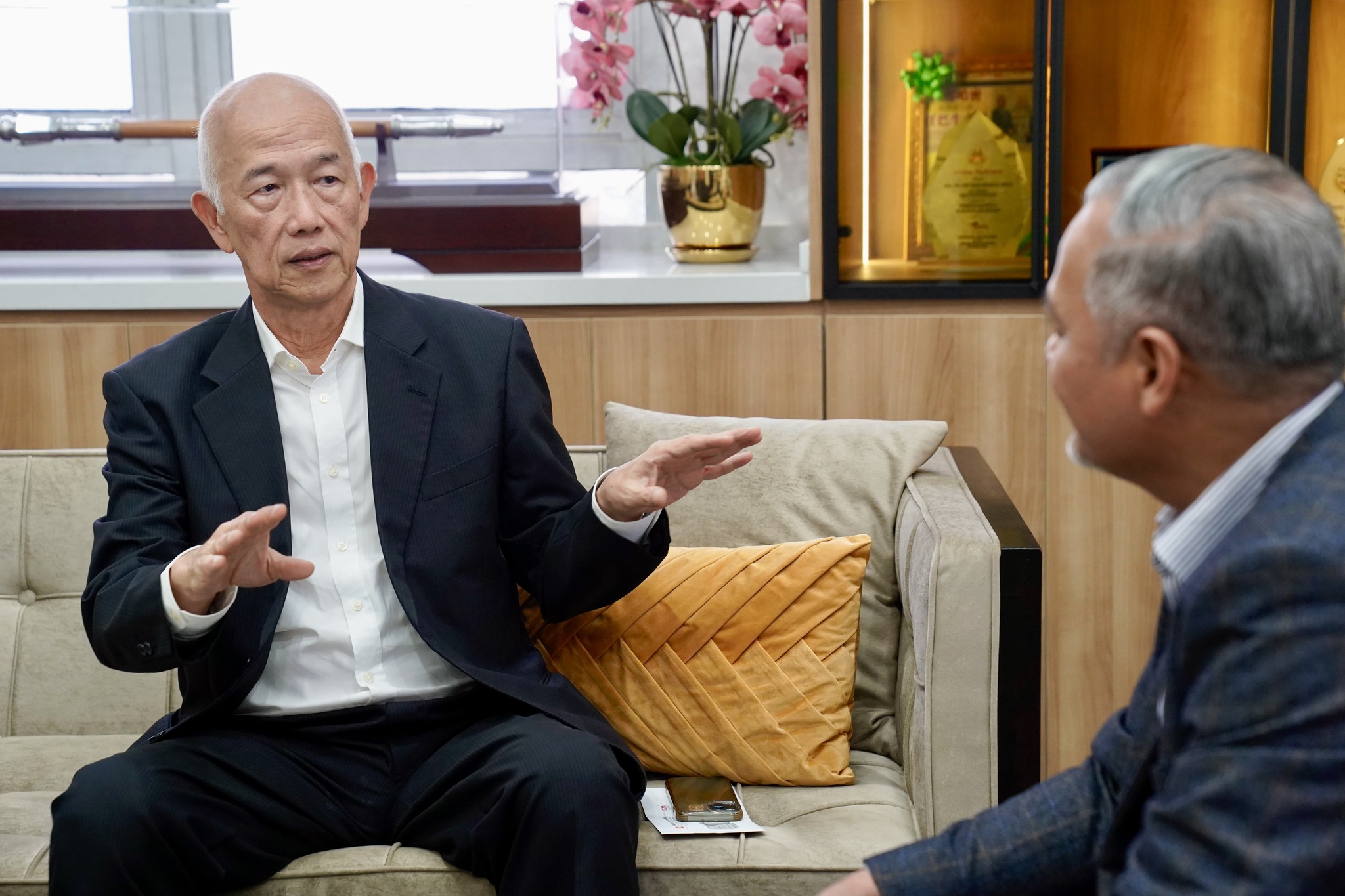 PENGARAH URUSAN GM KLANG, Y.BHG. DATO' LIM SENG KOK BERSAMA PEGAWAI MENGADAKAN KUNJUNGAN HORMAT KE ATAS DATUK BANDAR, Y.BHG. DATO' ABD. HAMID HUSSAIN 