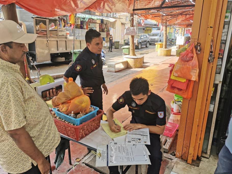 OPERASI PENGUATKUASAAN PERNIAGAAN WARGA ASING DI JALAN POS BARU