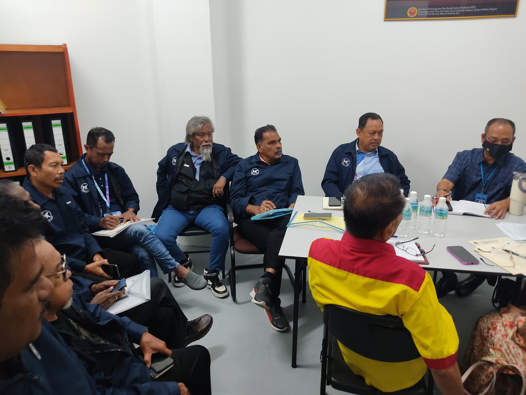 MESYUARAT PENGURUSAN DAN PENTADBIRAN PUSAT MEDIASI KOMUNITI (PMK) DAERAH KLANG BIL.12025