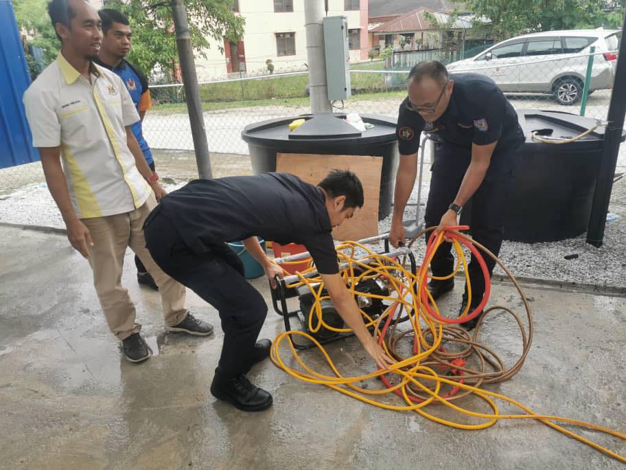 OPERASI PENGUATKUASAAN PREMIS MENCUCI KENDERAAN HARAM ( LORONG HJ OTHMAN, KLANG)