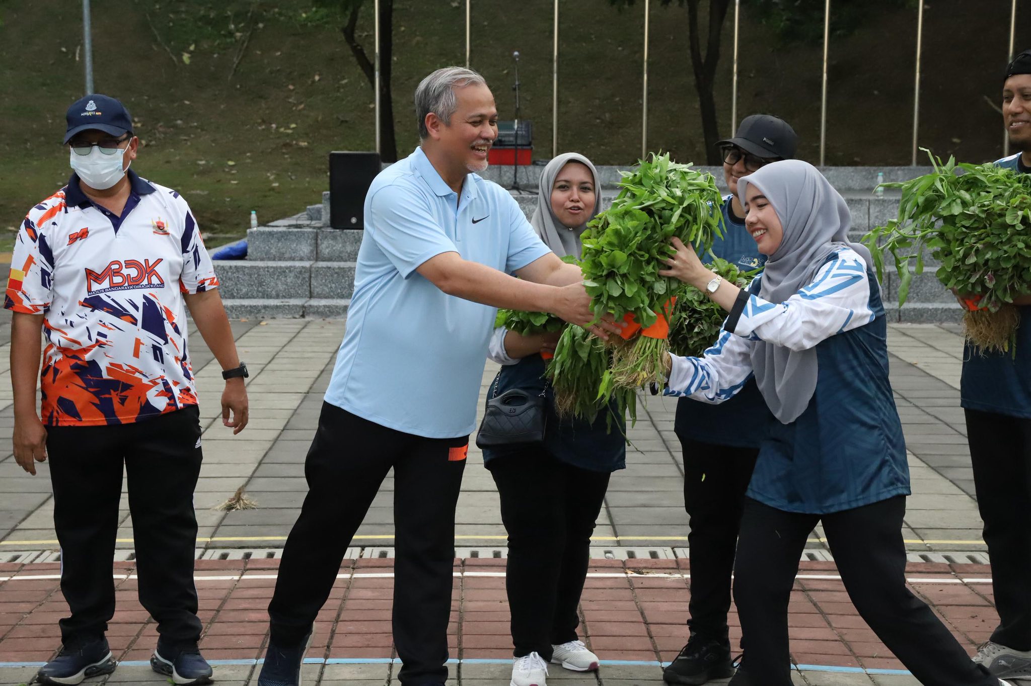 PROGRAM JOM SIHAT MBDK ANJURAN JABATAN UNDANG UNDANG DAN JABATAN KEMASYARAKATAN BERSAMA DATUK BANDAR MBDK