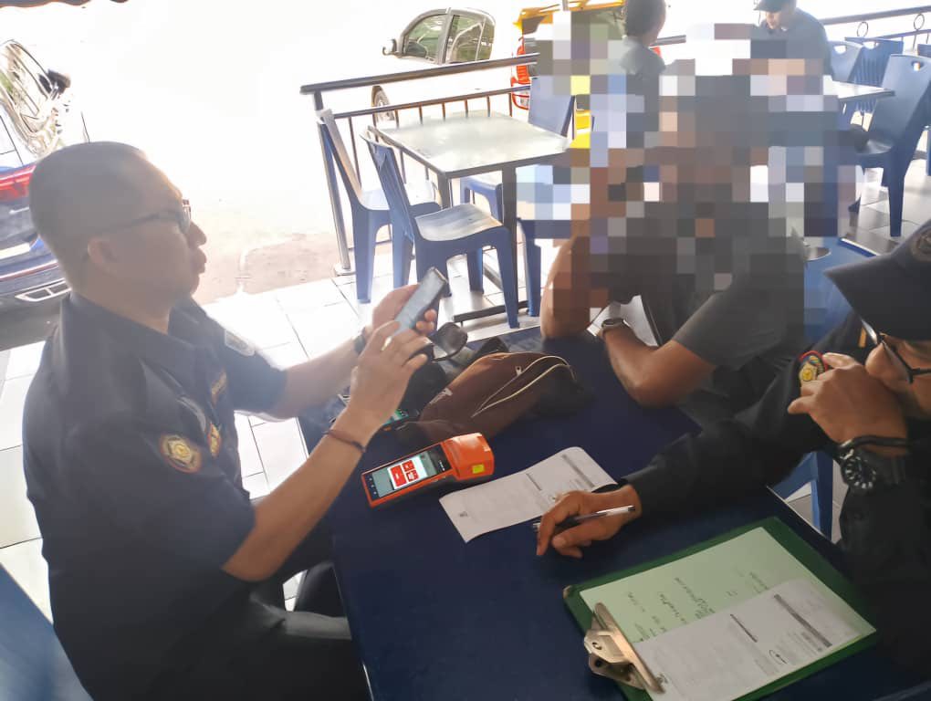 RESTORAN DI SHAH ALAM,BUANG SAMPAH DI KLANG