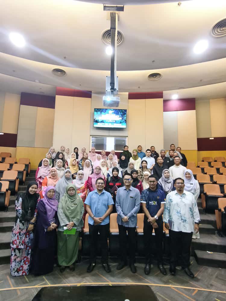 KURSUS KESEDARAN KESELAMATAN ICT BERSAMA KAKITANGAN MBDK 2025 1