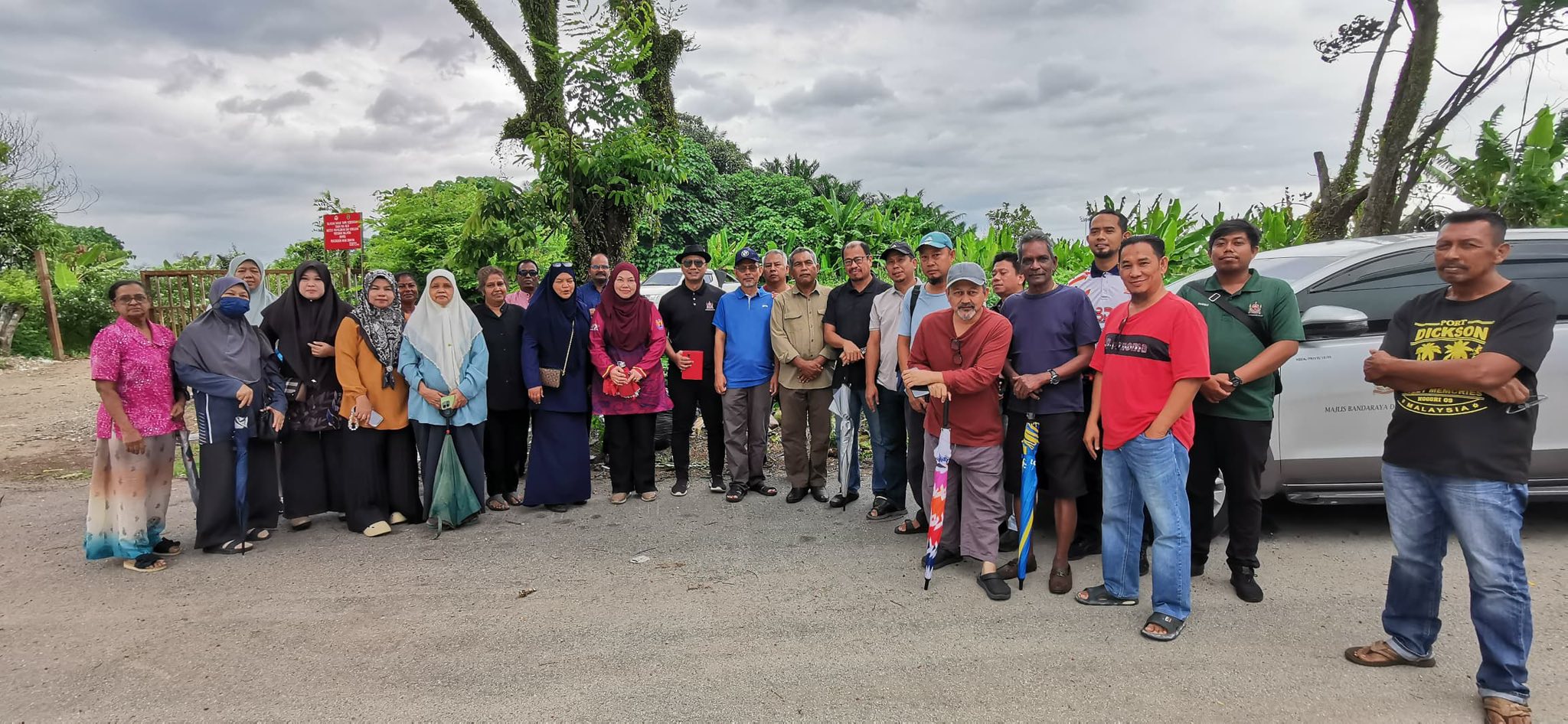 LORI  DARI TANAH  PERTANIAN GANGGU PENDUDUK 1