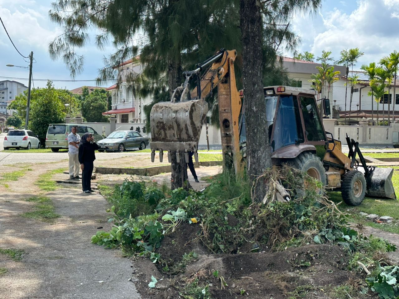OPERASI PEMBERSIHAN TANAMAN HARAM (TAMAN CHI LIUNG) 1