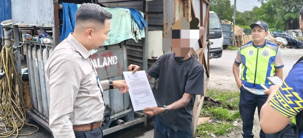 OPERASI PENGUATKUASAAN  PREMIS TANPA LESEN MENIMBULKAN KACAU GANGGU 1