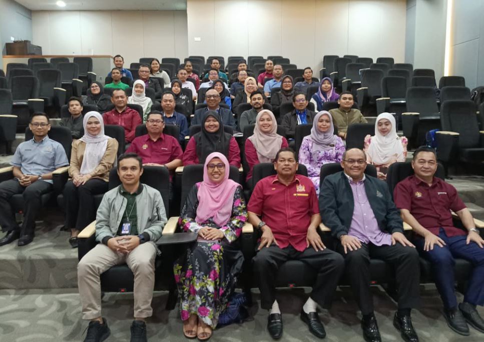 BENGKEL LATIHAN KEJURULATIHAN TEMPAT KERJA BEBAS DADAH (TEKAD) 1