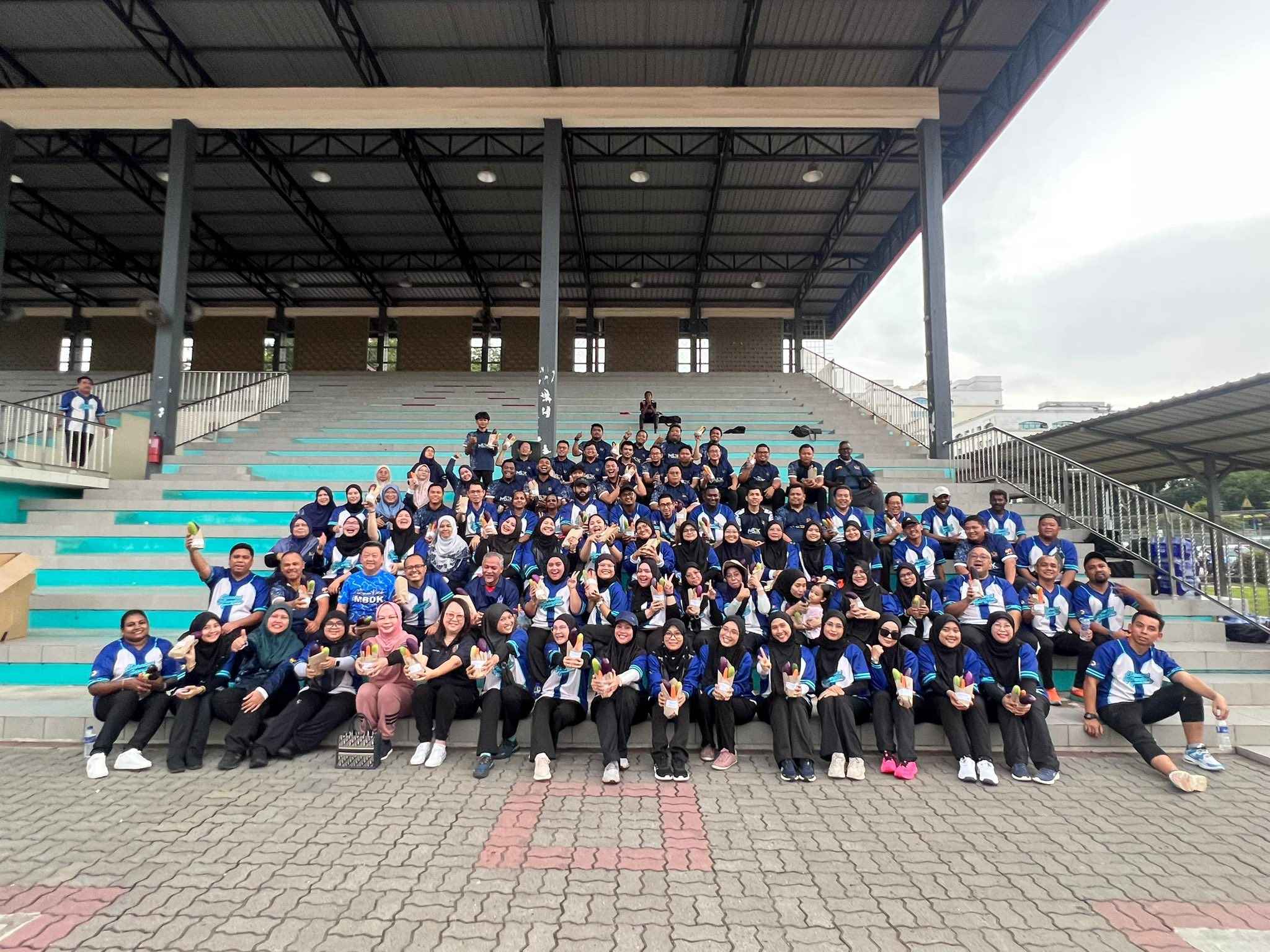 JOM SIHAT MBDK (JABATAN KEWANGAN & JABATAN LANDSKAP REKREASI) 1