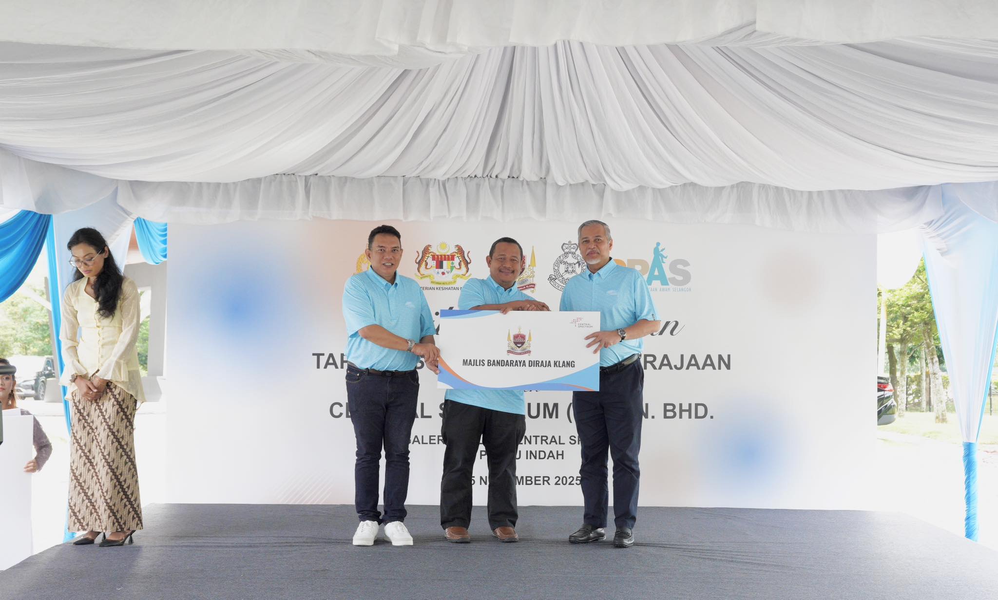 MAJLIS PENYERAHAN TAPAK INSTITUSI-INSTITUSI KERAJAAN 1