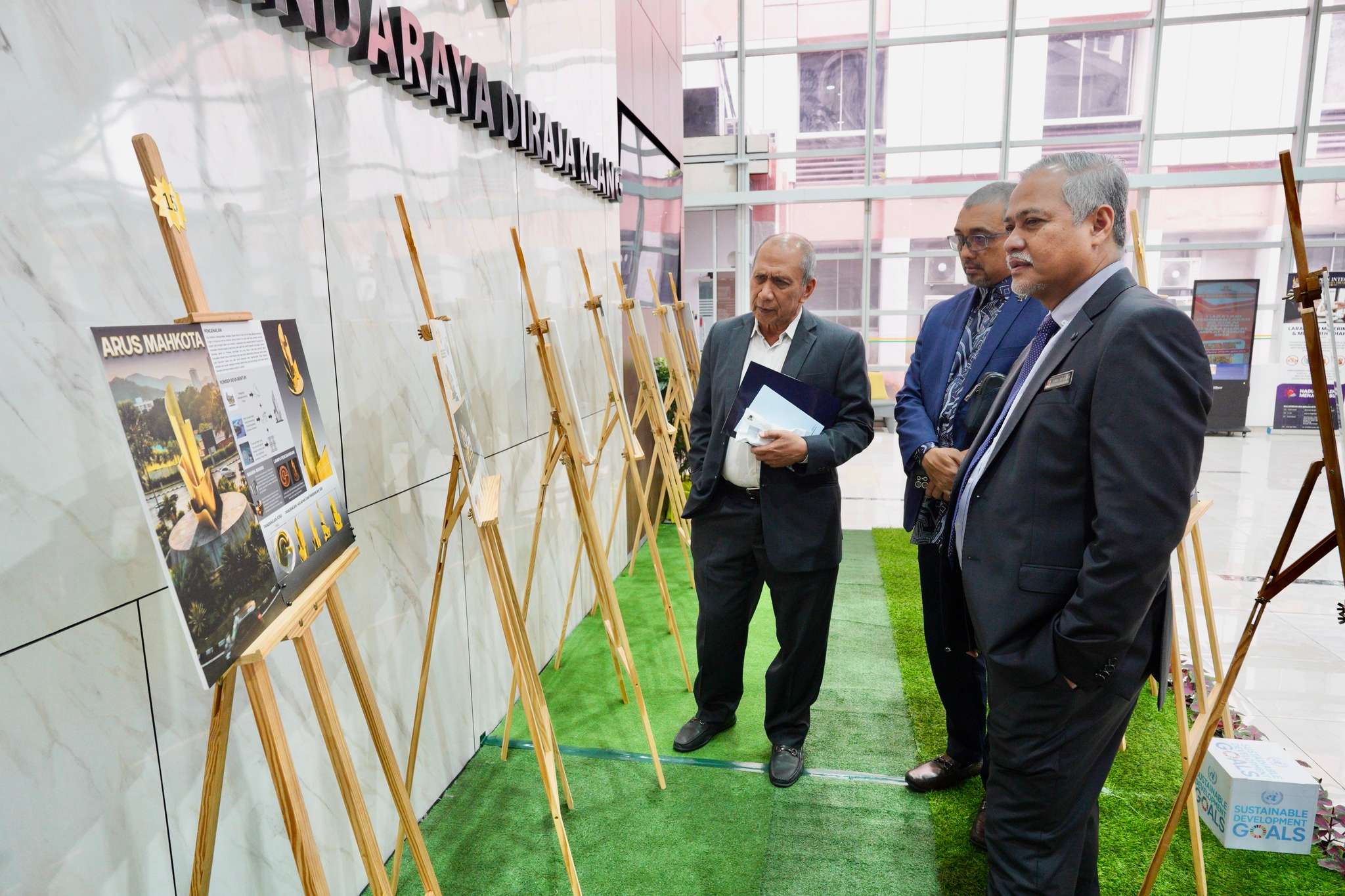 SESI PENILAIAN PERTANDINGAN REKA BENTUK ARCA MERCU 1