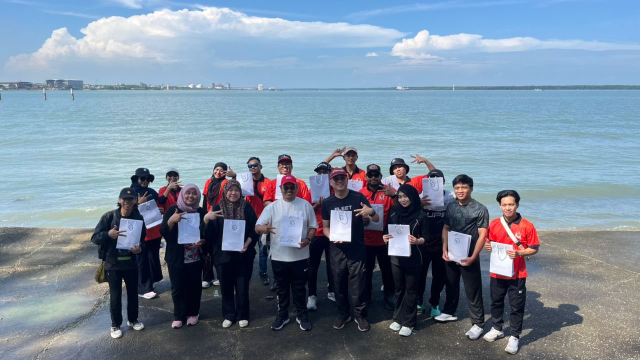 AKTIVITI PEMBERSIHAN TANJUNG HARAPAN BERSAMA SYARIKAT GAMALUX OIL SDN. BHD 1