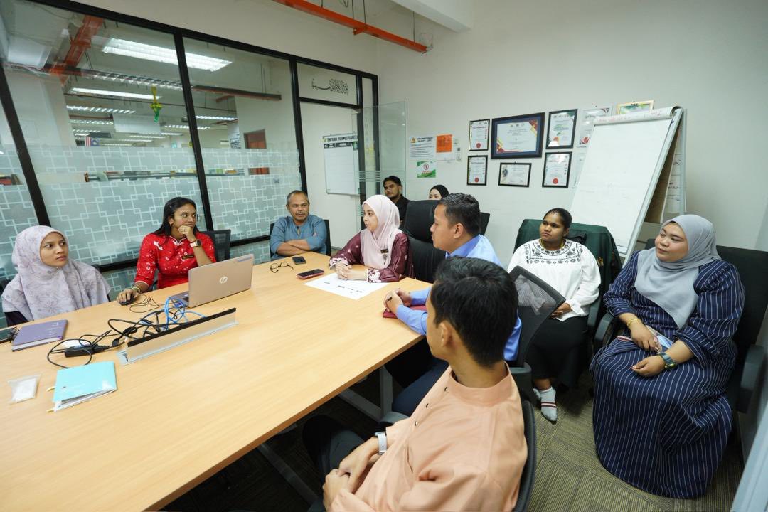 taklimat pengurusan sispaa yang diselaraskan oleh jabatan komunikasi korporat mbdk