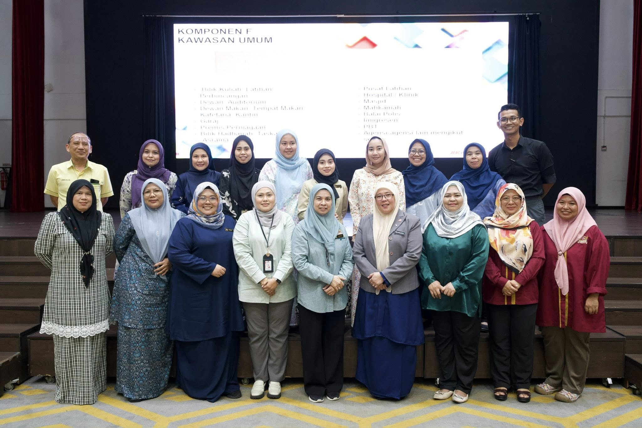 kursus train of trainer (tot) (fasilitator dan ketua zon) dan pemantapan ekosistem kondusif sektor awam (eksa)