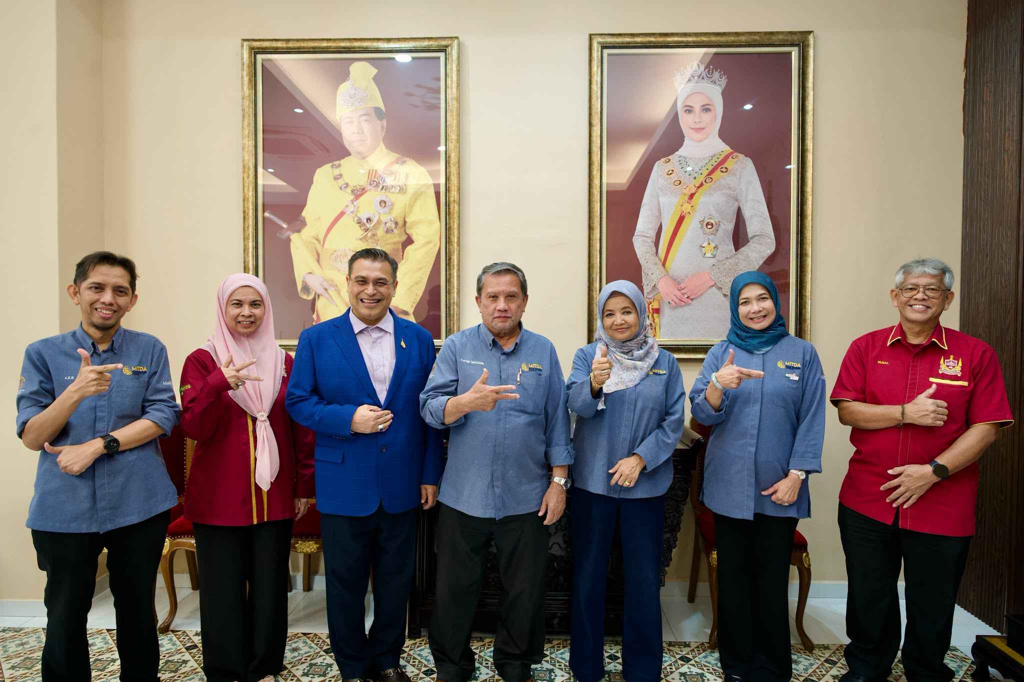 majlis bandaraya diraja klang (mbdk) menerima kunjungan panel hakim tourism industry awards