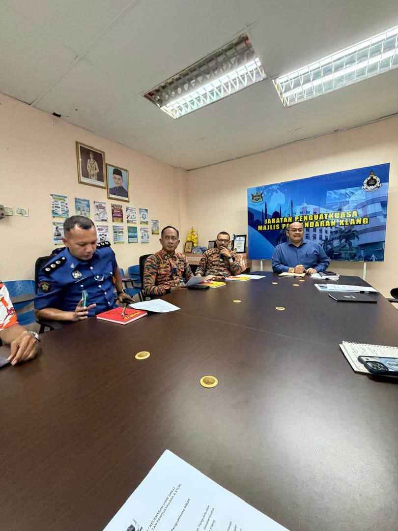 persediaan simulasi 'fire drill' di pejabat cawangan tepi sungai