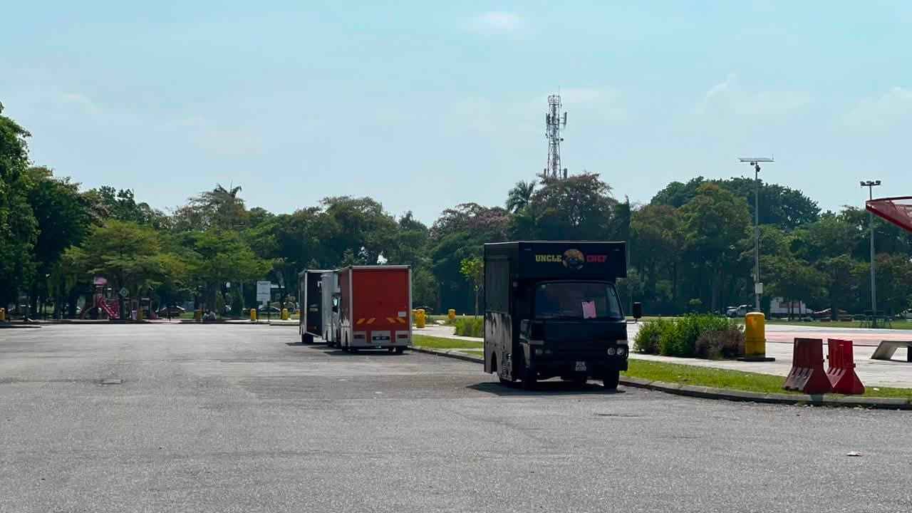 pemantauan pematuhan syarat perniagaan penjaja di kompleks sukan pandamaran & operasi penjaja tanpa lesen di taman rakyat, klang