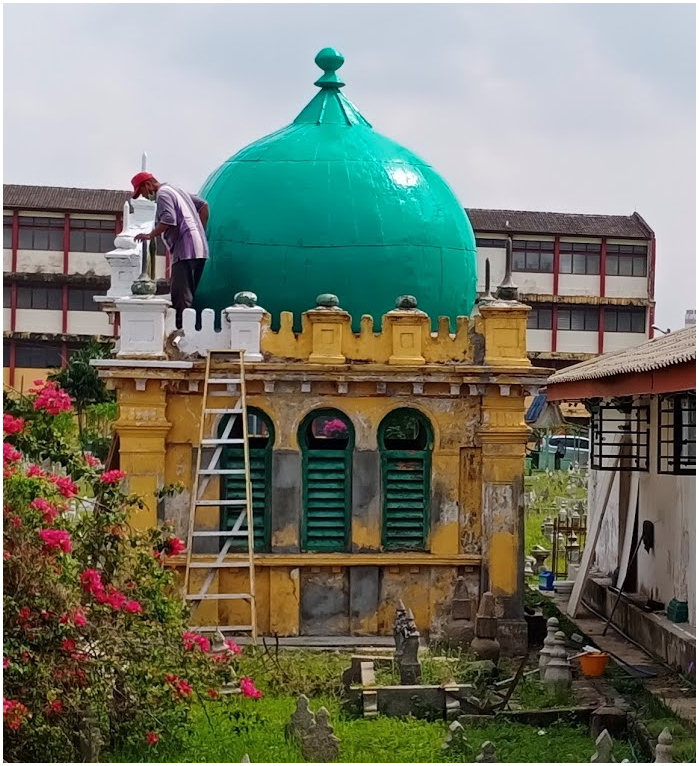 11. Makam Dato Dagang dan Mahkota