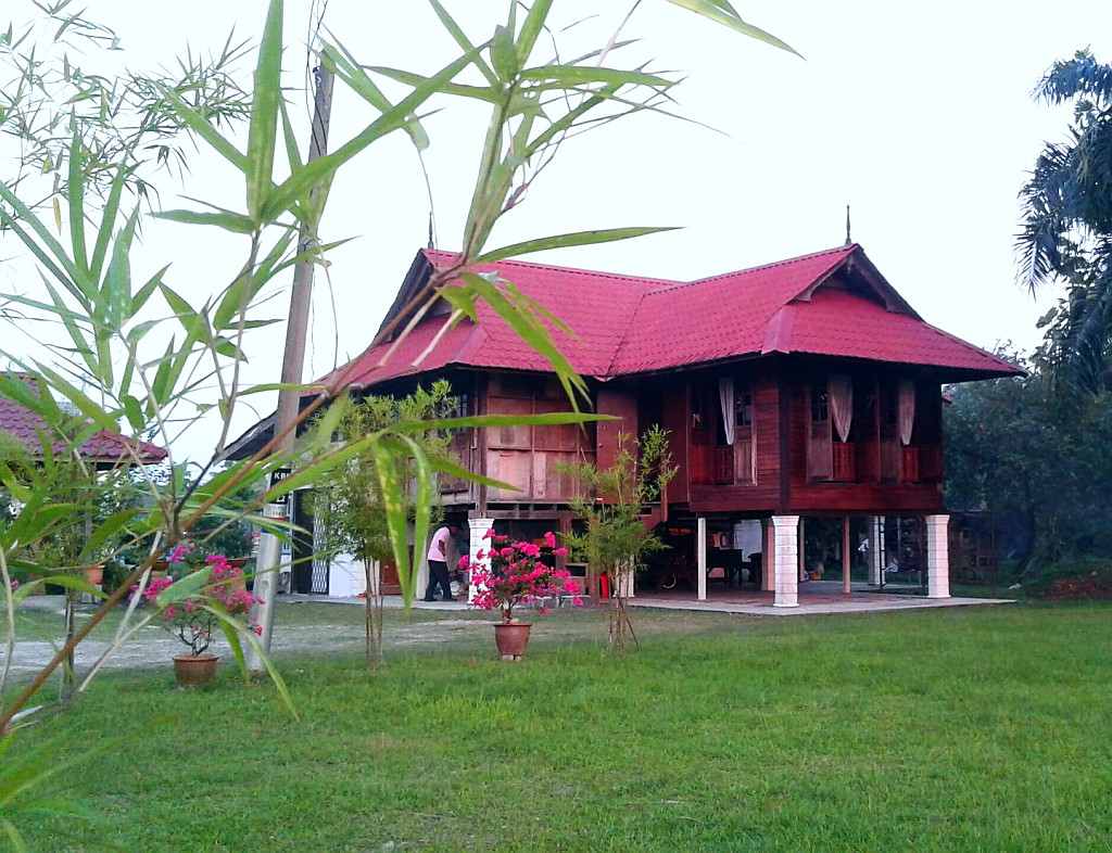  16. RT Lot 2944 Kampung Bukit Naga