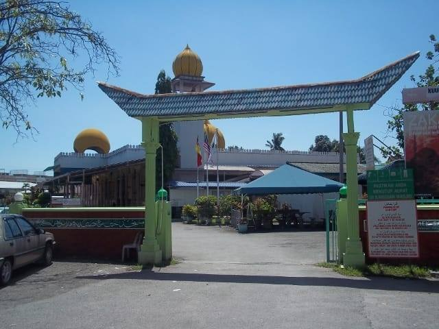 5. Masjid Jamek Samadiah