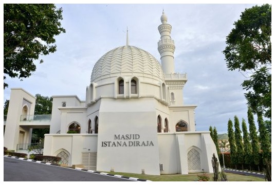  4. Masjid Istana Diraja